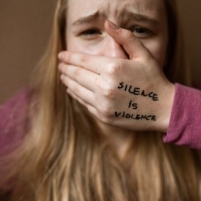 Menghadapi Korban Hamil karena Pelecehan Seksual, Apa yang Bisa Kita Lakukan?