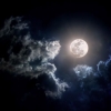 Puisi: Bulan dan Awan Pekat