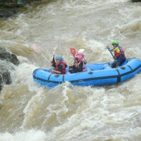 Rafting Sungai Serayu Banjarnegara Memacu Adrenalin Tinggi