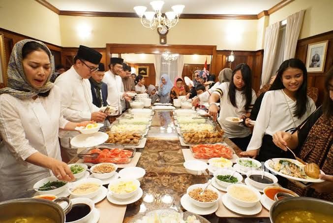 Indahnya Kebersamaan saat Buka Puasa Bersama