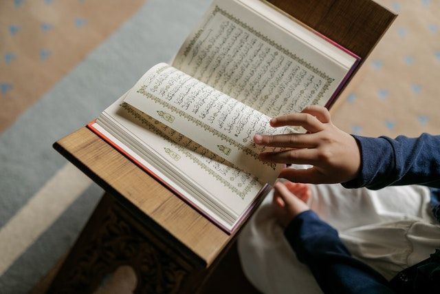 Membaca, Memahami, dan Mengamalkan Ayat-Ayat Al-Quran