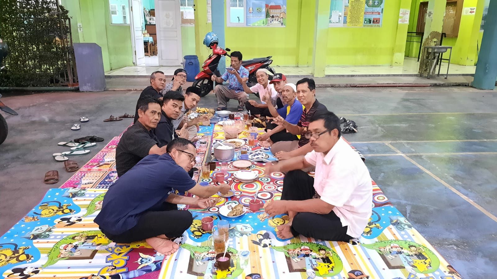 Ngabuburit dan Buka Bersama dengan Guru SMPN 2 Cibadak