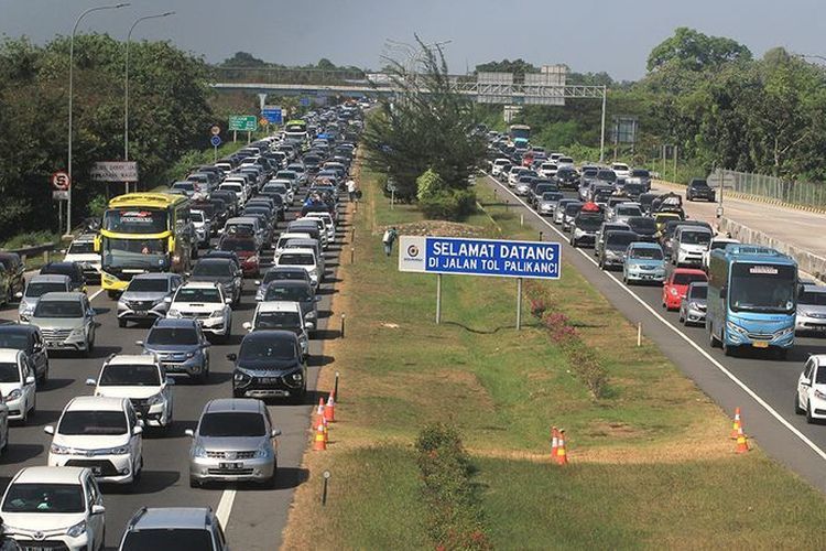 Ritual Tahunan Ramadhan: Dari Rajab hingga THR dan Mudik