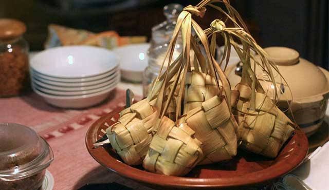 Ketupat Berasal dari Kata "Ngaku Lepat" atau "Laku Papat", Ini Maknanya