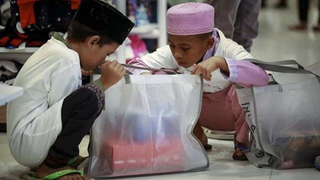 Kisah Mak Neh, Zakat Fitrah dan Sekolah Sosial Anak