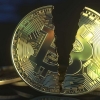 Bitcoin dan Kawan-Kawan Anjlok, Tepatkah Berinvestasi dengan Cryptocurrency?