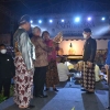 Rindu Kampung Halaman, Warga di Kalimantan Gelar Wayang Kulit