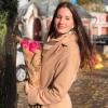 Yuk! Simak Alasan Wanita Rusia Suka Foto dengan Buket Bunga yang Mahal