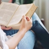 Manfaat Membaca Buku yang Harus Kalian Ketahui