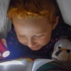 7 Manfaat Dongeng Sebelum Tidur yang Baik untuk Tumbuh Kembang Anak
