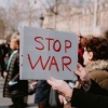 Delapan Lagu Anti Perang Paling Bermakna