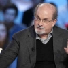 Salman Rushdie, Penulis Novel Ayat-ayat Setan Ditikam Pria Tak Dikenal