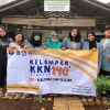 Tim KKN 140 UPI Wilayah Jakarta Selatan 1 Melakukan Kegiatan Pertanian di Dalam Hiruk Pikuk Ibu Kota Jakarta