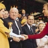 Tak Sempat Menyaksikan Piala Dunia Qatar 2022, Ini Momen Kecintaan Ratu Elizabeth II kepada Sepakbola