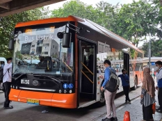 Menjajal Bus Listrik Transjakarta Rute Stasiun Tebet-Karet via Underpass, Suaranya Tidak Bising!