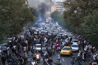 Gelombang Kedua Revolusi Iran Semakin Nyata