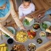 Pentingnya Mengajari Adab Makan dan Minum pada Anak dalam Keluarga