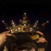 Mahkota yang Tergelincir