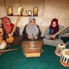 Wanita Kashmir Bekerja untuk Kebangkitan Musik Tradisional
