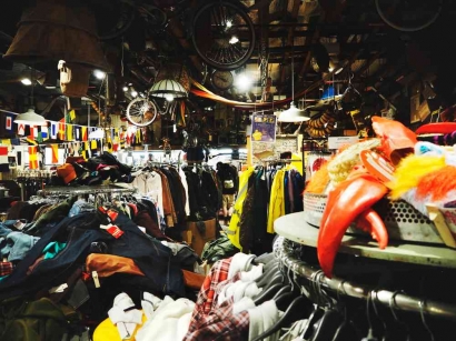 Thrifting, Solusi Tuntutan Tren Fesyen Elit yang Kini Jadi Ancaman Industri Tekstil Lokal