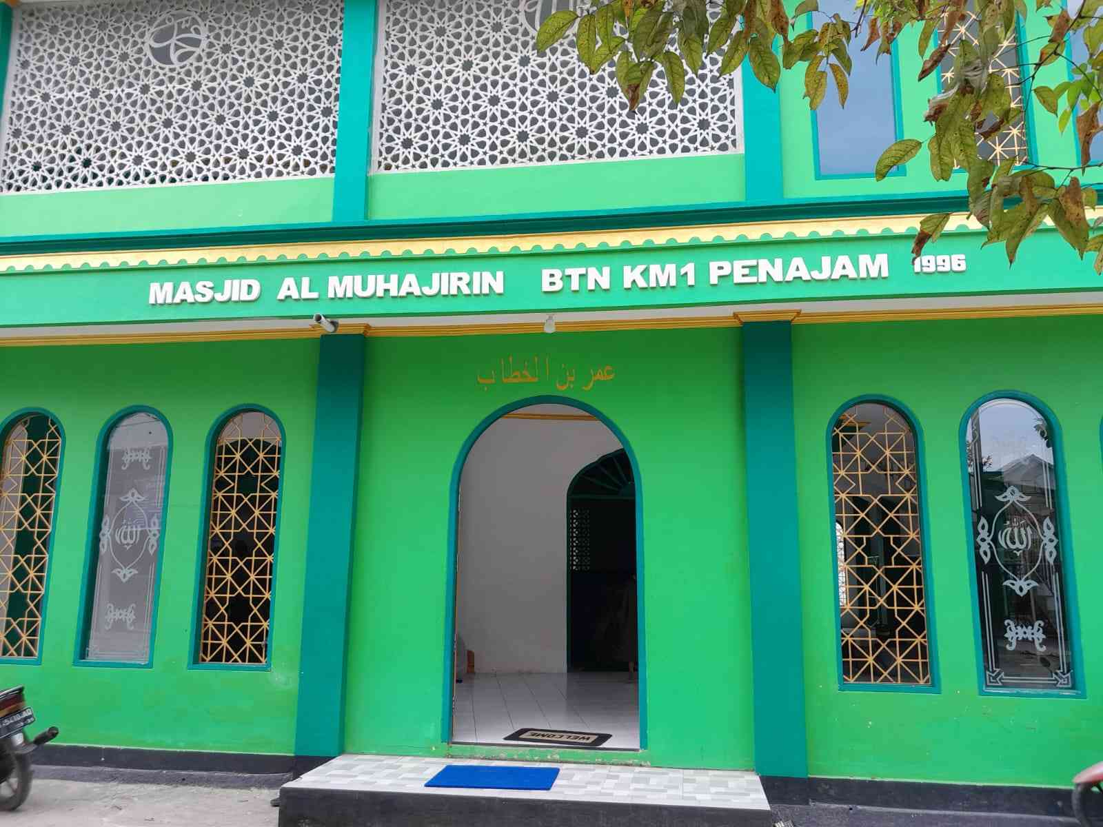 Salat Jumat di Masjid Al Muhajirin, Penajam, Kaltim