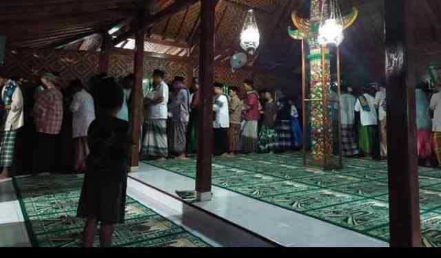 Jemaah Islam Aboge di Kabupaten Probolinggo Baru Menjalankan Puasa Ramadan Hari Ini