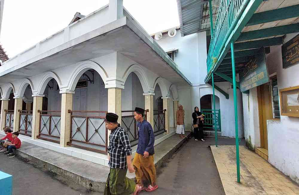 Melongok Masjid Para Jin di Kudus