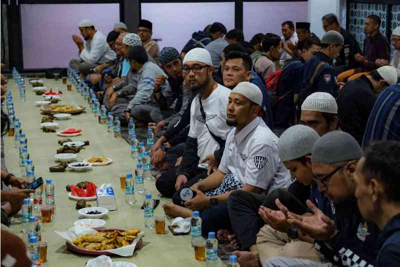 Makna Ramadan di Tengah Gempuran Buka Puasa Bersama yang Miliki Dilema