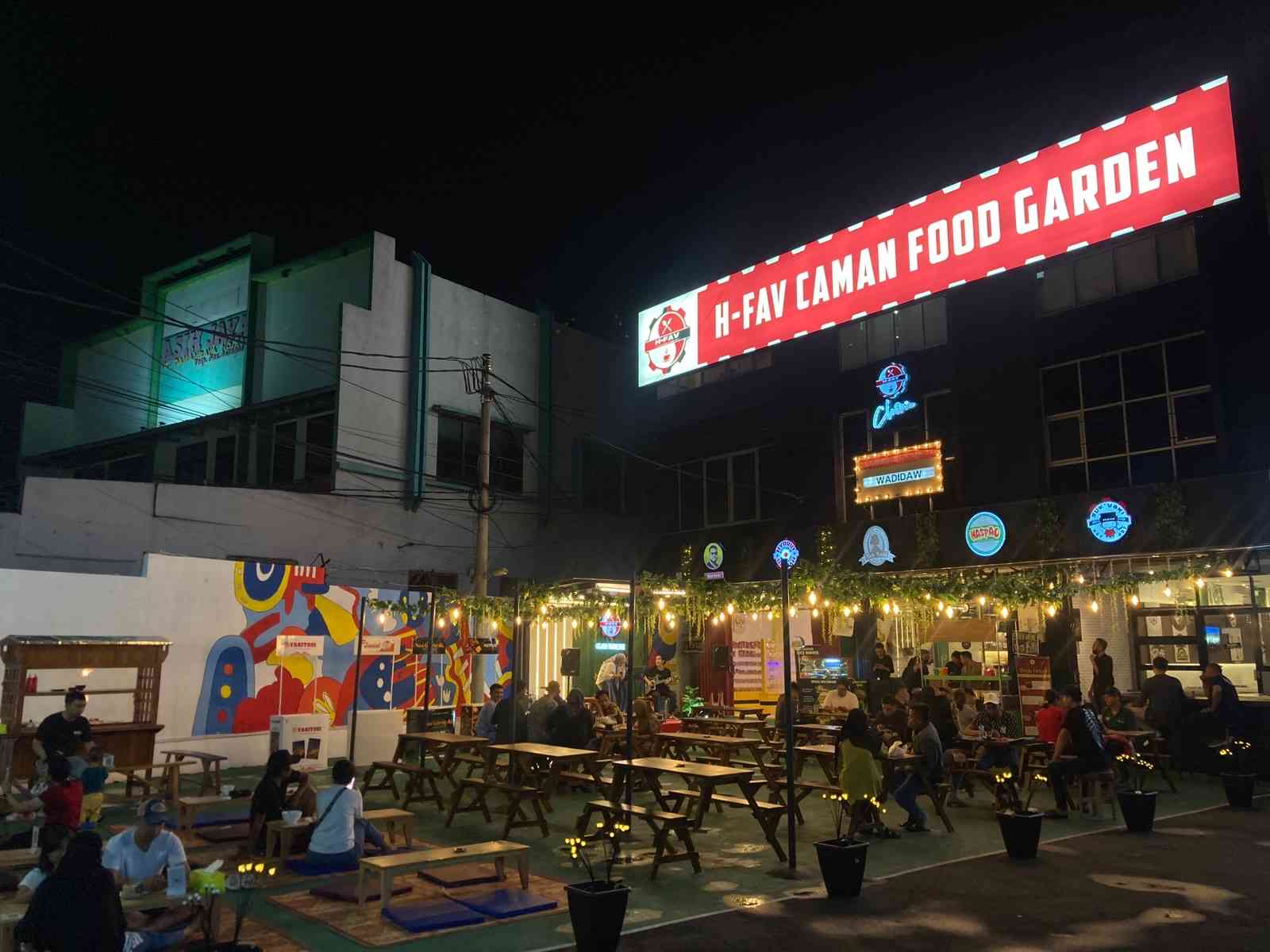 H-Fav Caman Food Garden Jadi Resto Favorit Untuk Berbuka Puasa ...