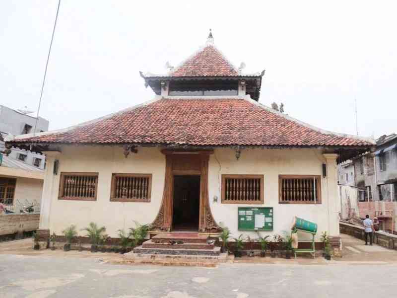 Wisata Religi Masjid Ikonik Jakarta: Masjid Angke