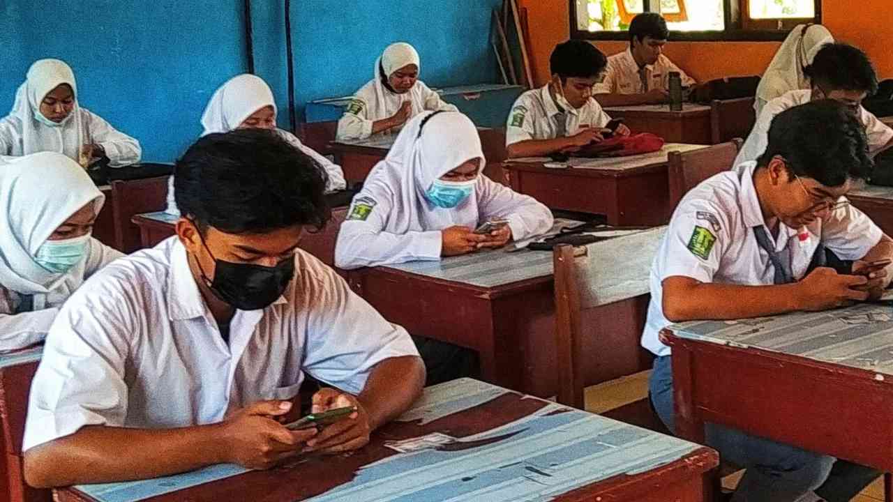 Menghadapi Ujian Sekolah Saat Berpuasa, Tantangan dan Cara Mengatasinya