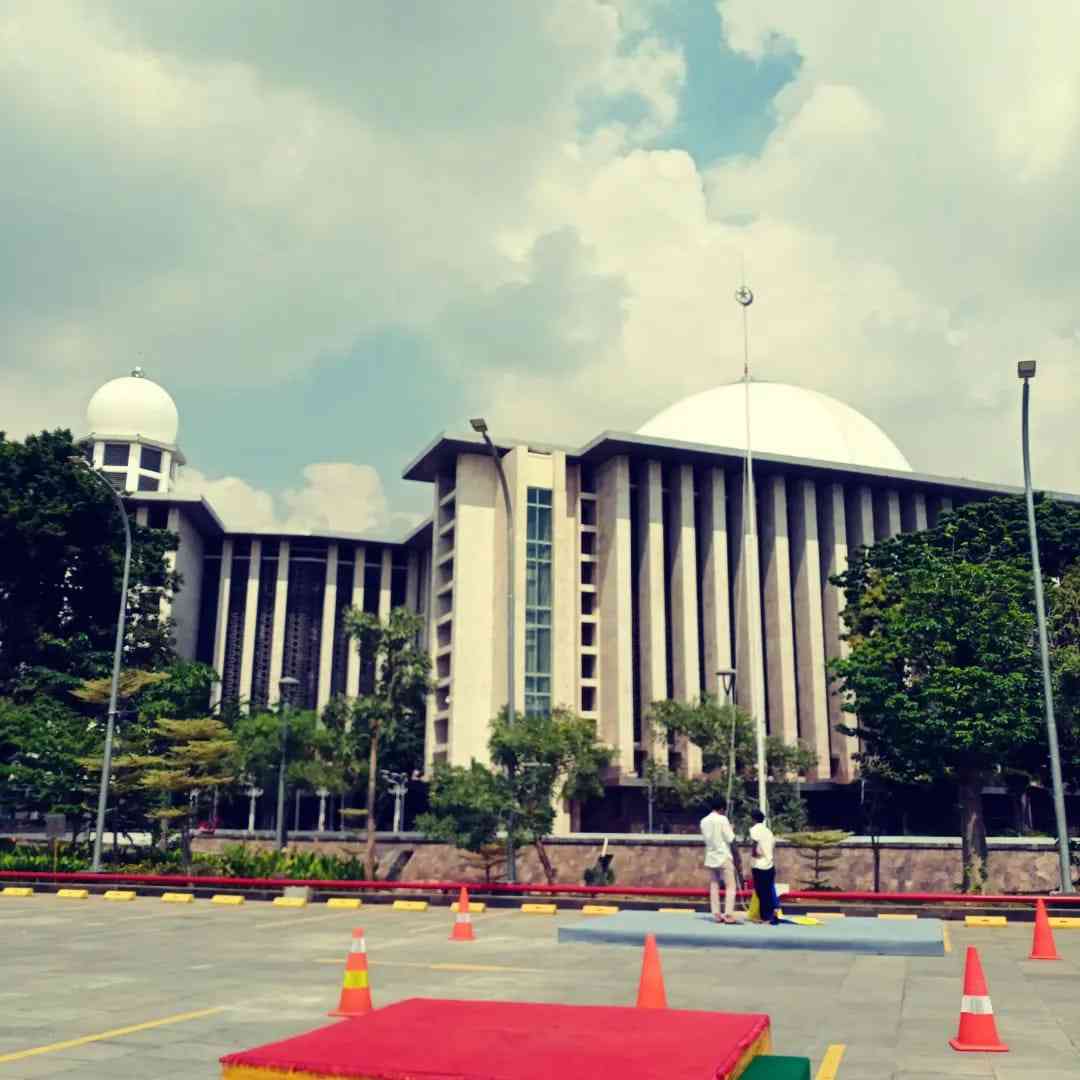 Makna dari Wisata Religi Masjid Nusantara