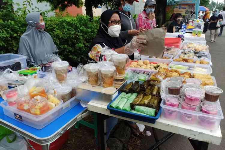 Sisi Positif Membeli Menu Berbuka Bukan karena Butuh