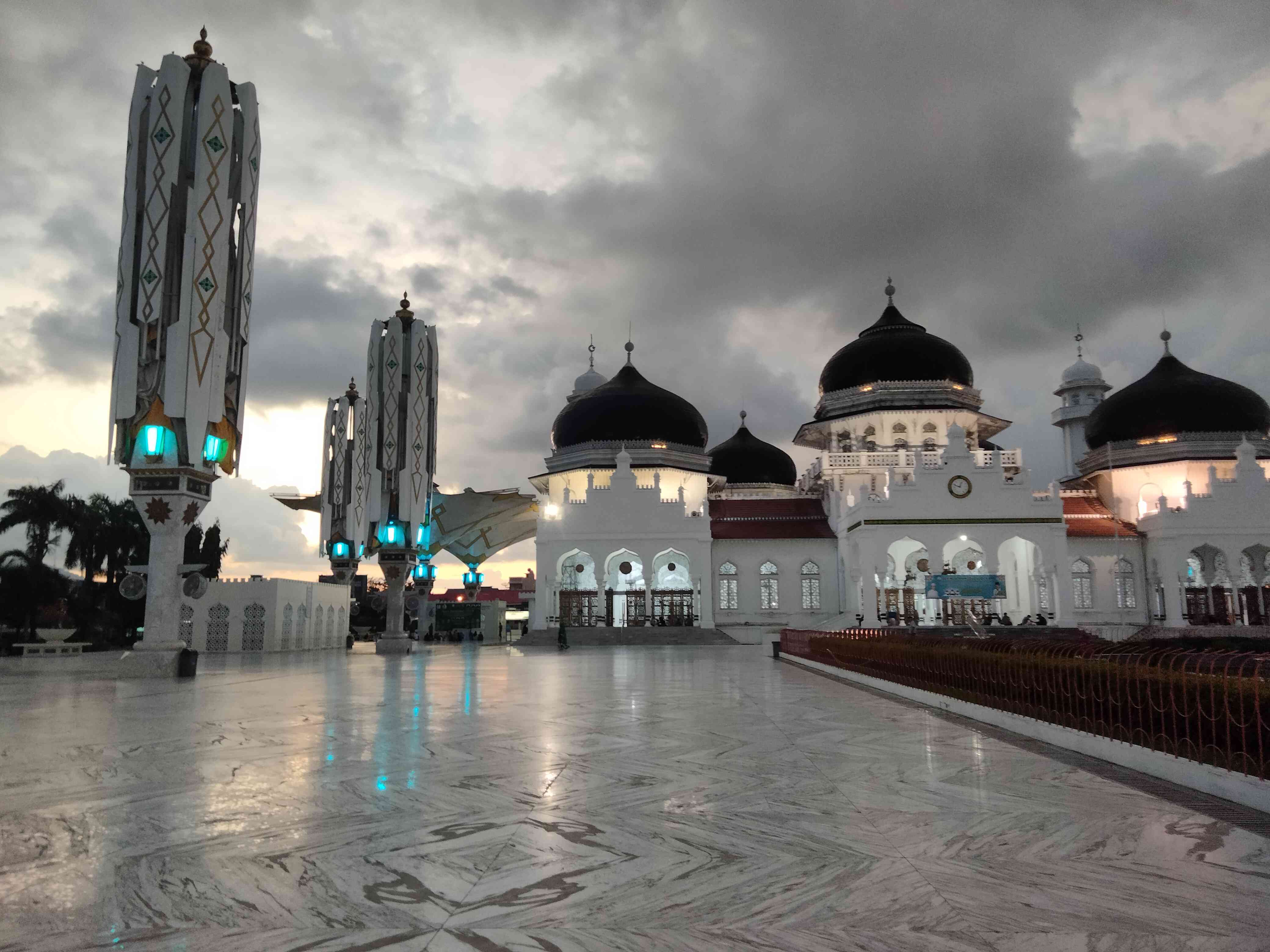 Masjid  Raya Baiturrahman Tempat Tewasnya Jenderal Kohler di Aceh