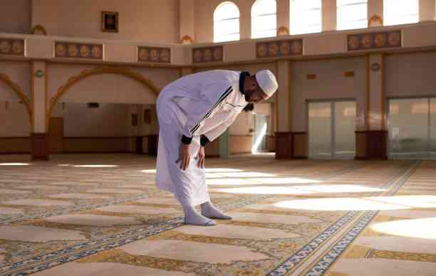 Bikin Nyaman Tanpa Gerah, Ini Tips Memilih Outfit Salat Tarawih