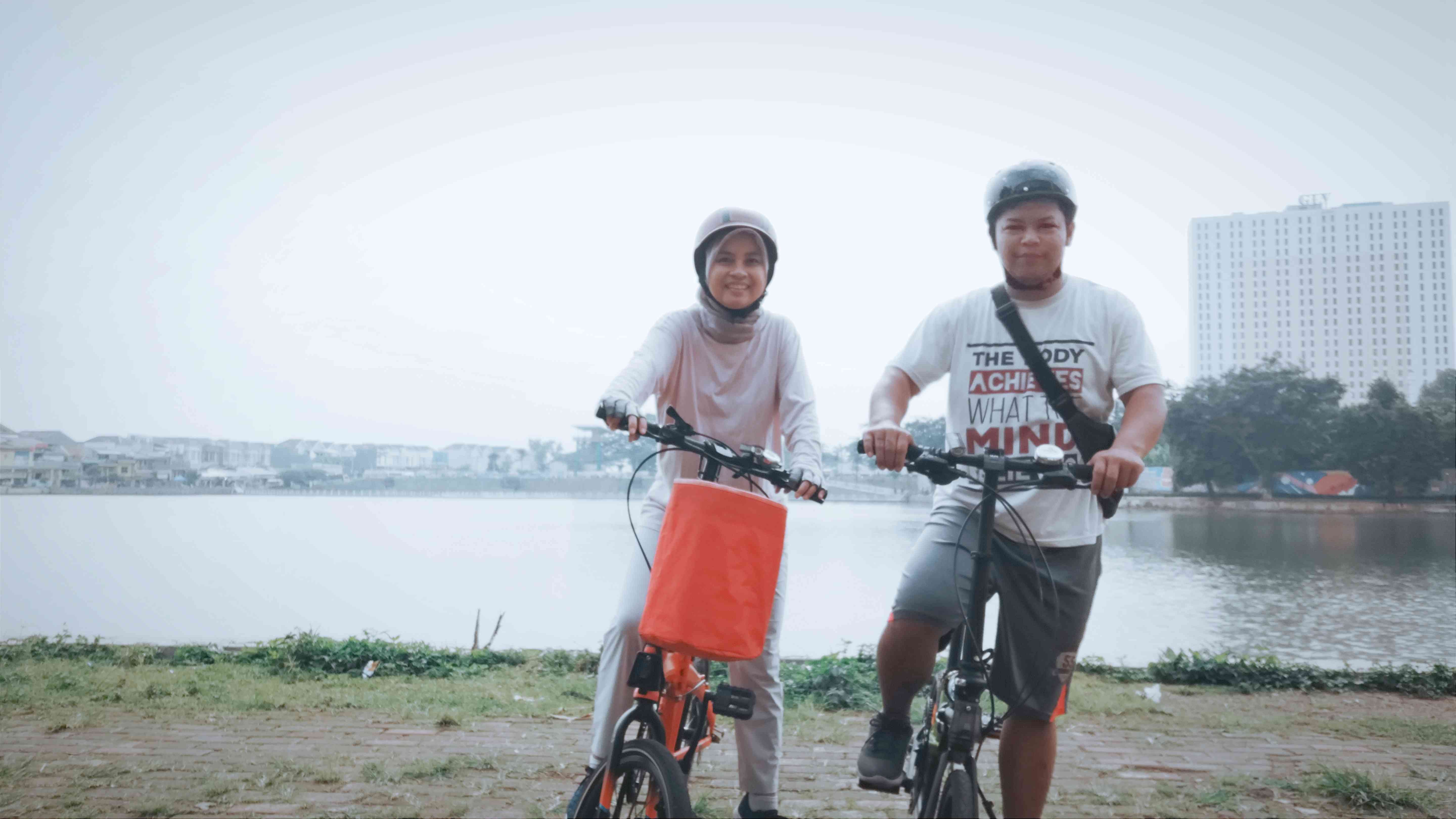 Gowes Tipis-Tipis Cari Takjilan Sembari Menunggu Bedug Maghrib