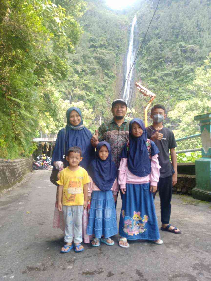 Traveling Bareng Anak, Ajari Mereka Jaga Alam Sejak Dini