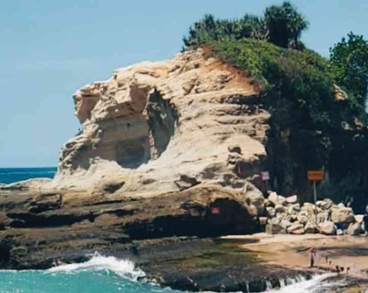 Pantai Klayar, Hidden Paradise di Kota Seribu Goa