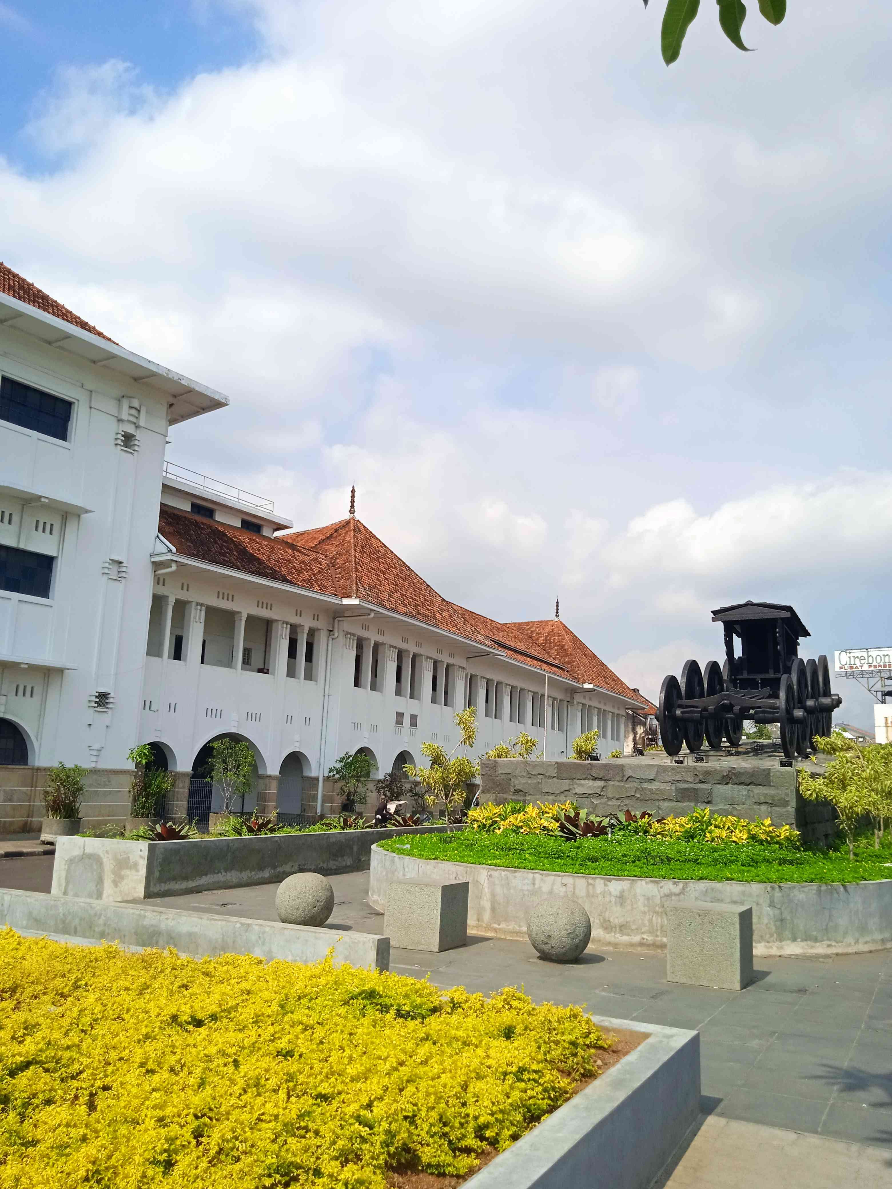 BAT Cirebon, Tempat Nongkrong Bersejarah yang Asyik