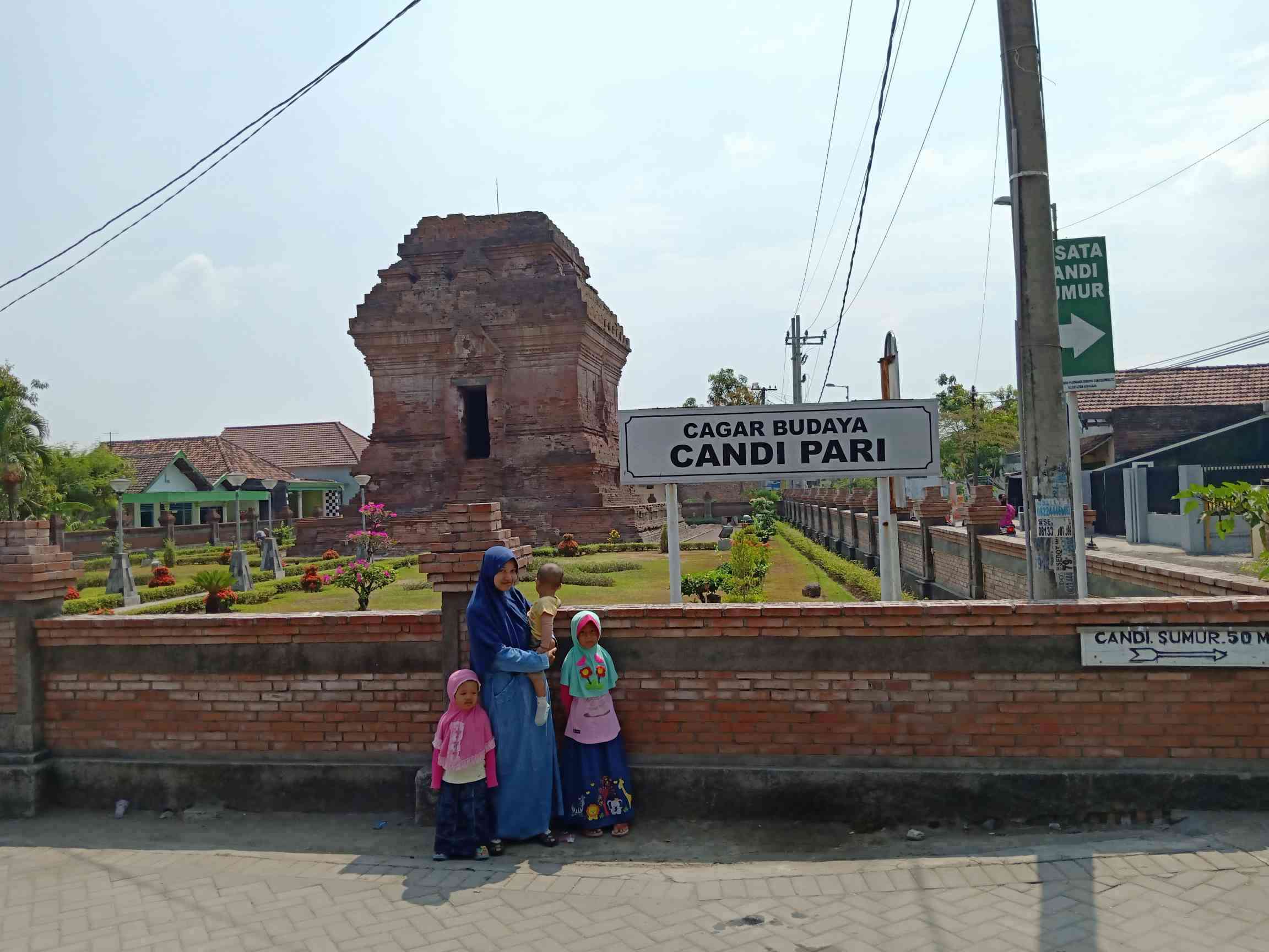 Wisata Sejarah ke Candi Pari dan Candi Sumur di Sidoarjo