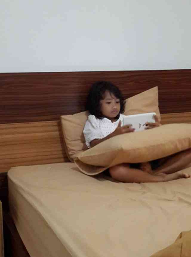 Staycation Simpel "NO" Ribet ala Aku