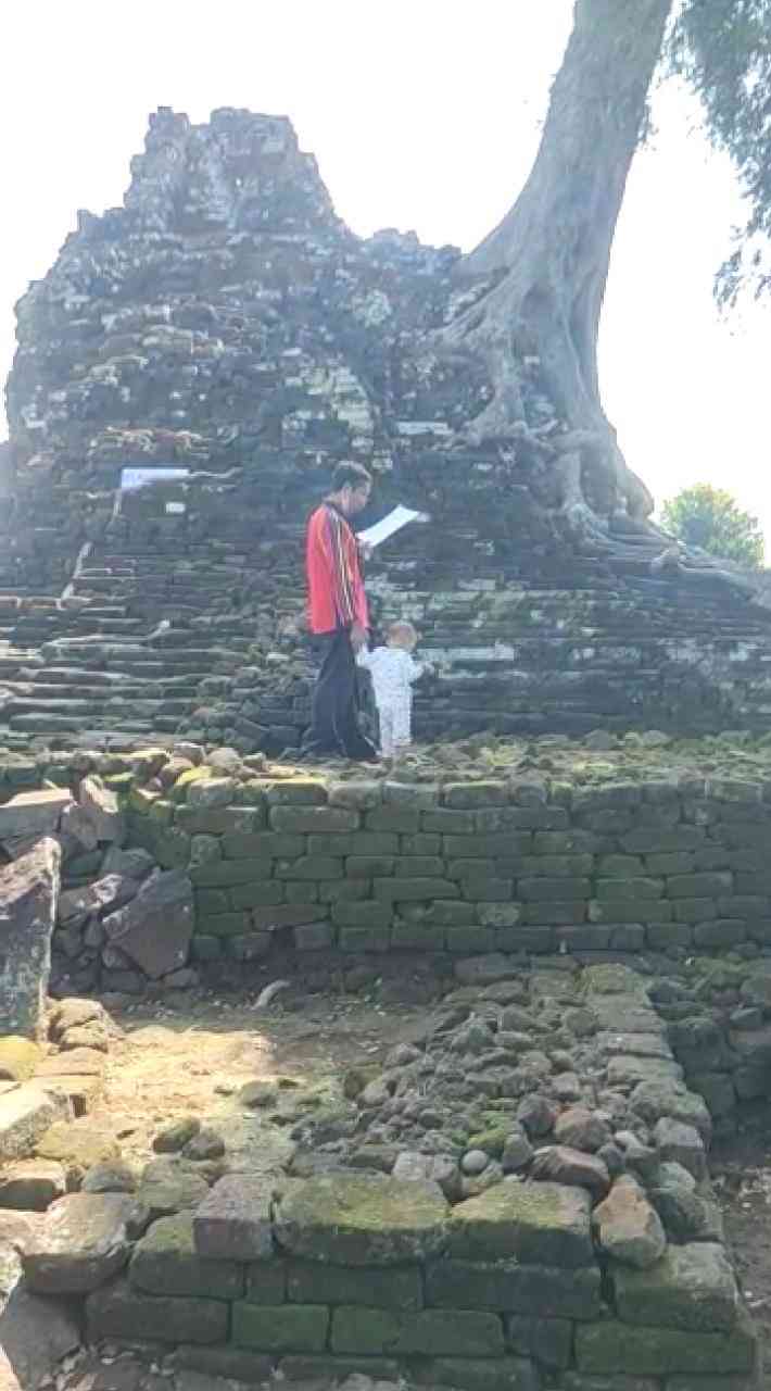 Wisata Sejarah Candi Lor di Kota Nganjuk