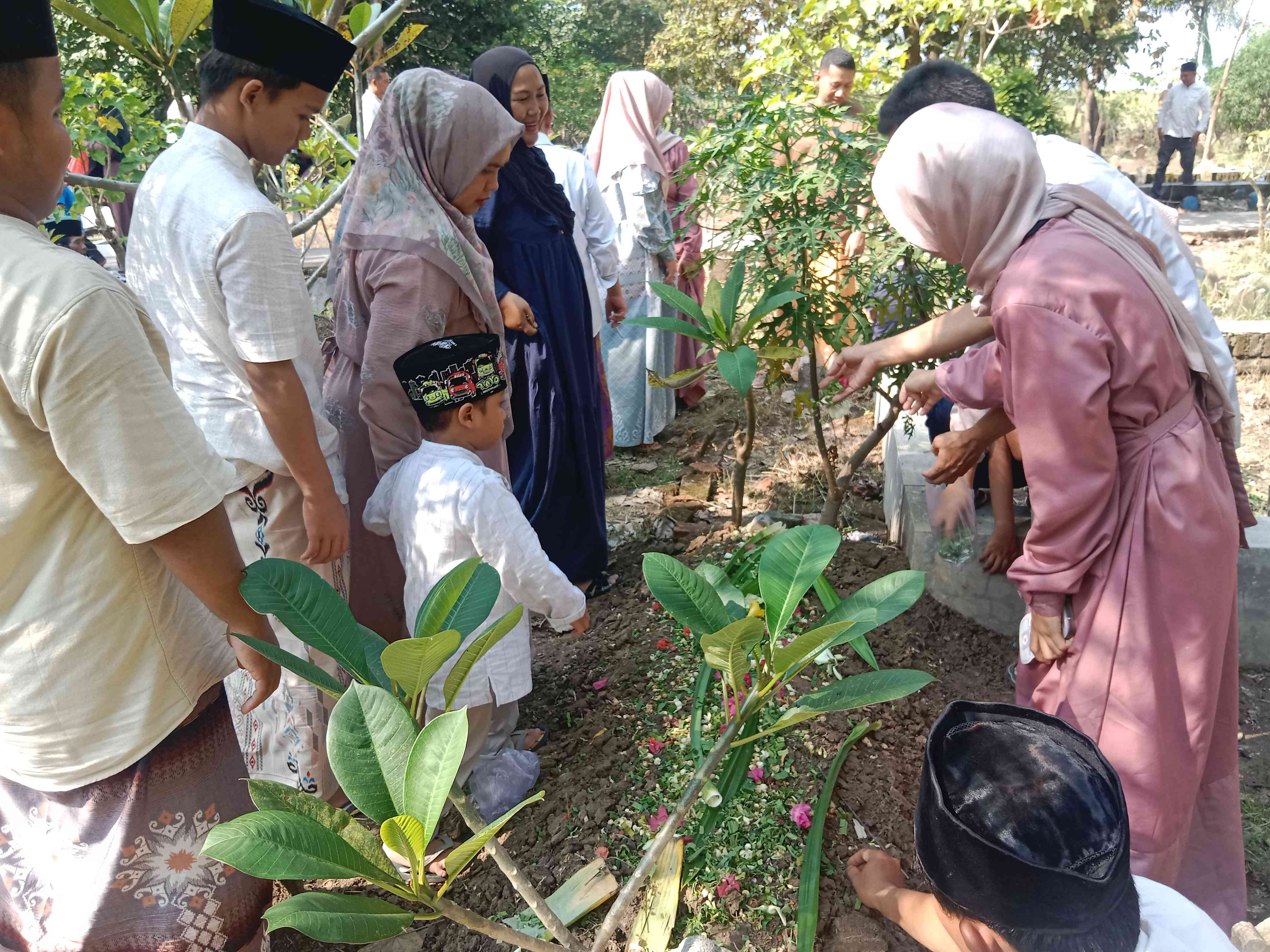 TPU Tempat yang Paling Banyak Dikunjungi Saat Lebaran