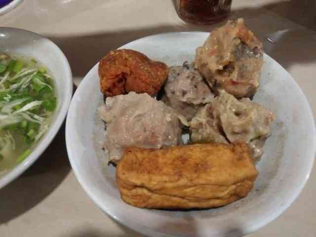 Bakso Cak Pitung, Kuliner Favorit di Sidoarjo