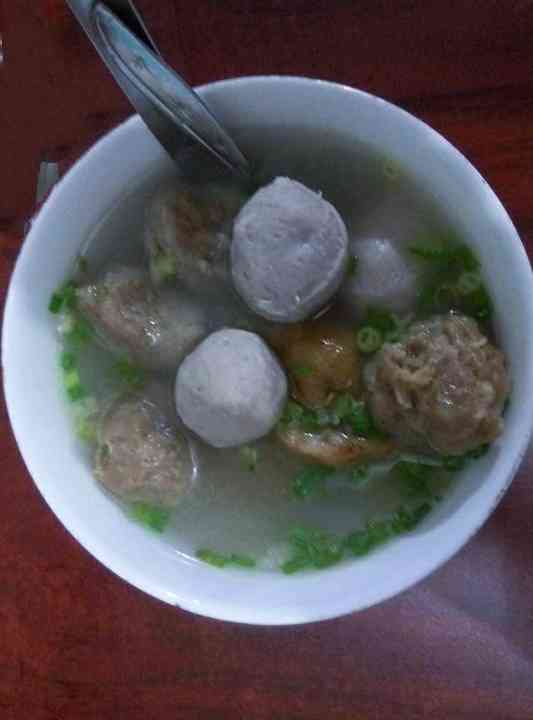 Bakso Favorit: Nyuk nyang Makassar dan Bakso Malang