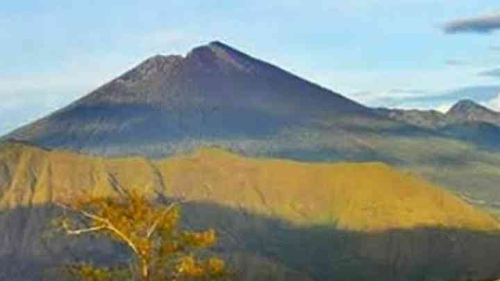 Tentu Rindui Rinjani Lombok,  Apa Lagi?