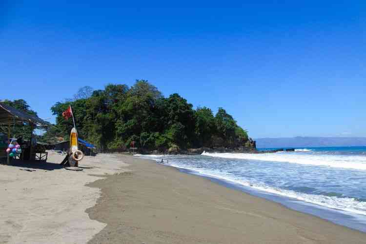 Cara Aman Bermain di Pantai agar Tidak Dibawa Nyi Roro Kidul