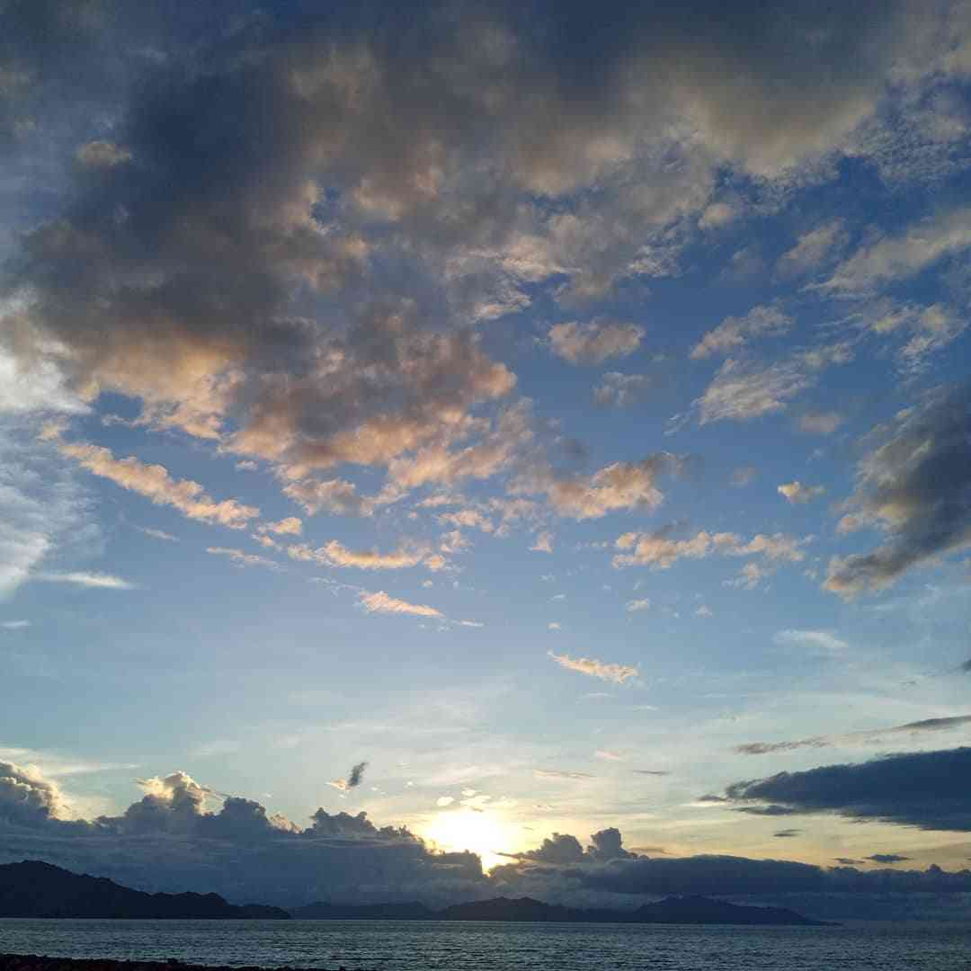 Pantai Ulee Lheue, Tempat Favorit Menikmati Senja dan Kulineran di Banda Aceh