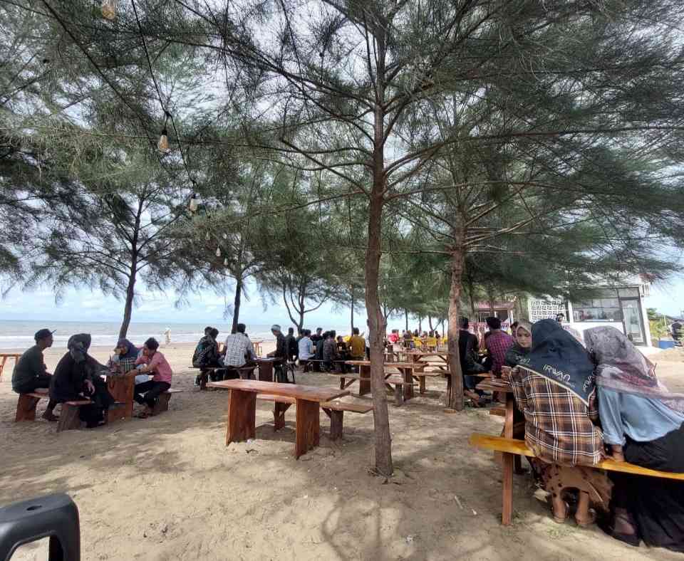 Mengenal Pantai Bantayan, Wisata Kekinian Aceh Utara yang Menenangkan