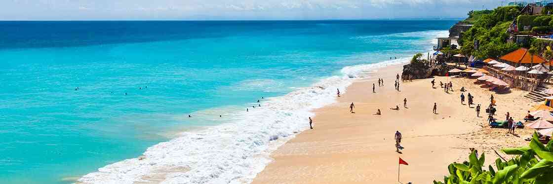 Puisi: Kuta, Pantai Favoritku